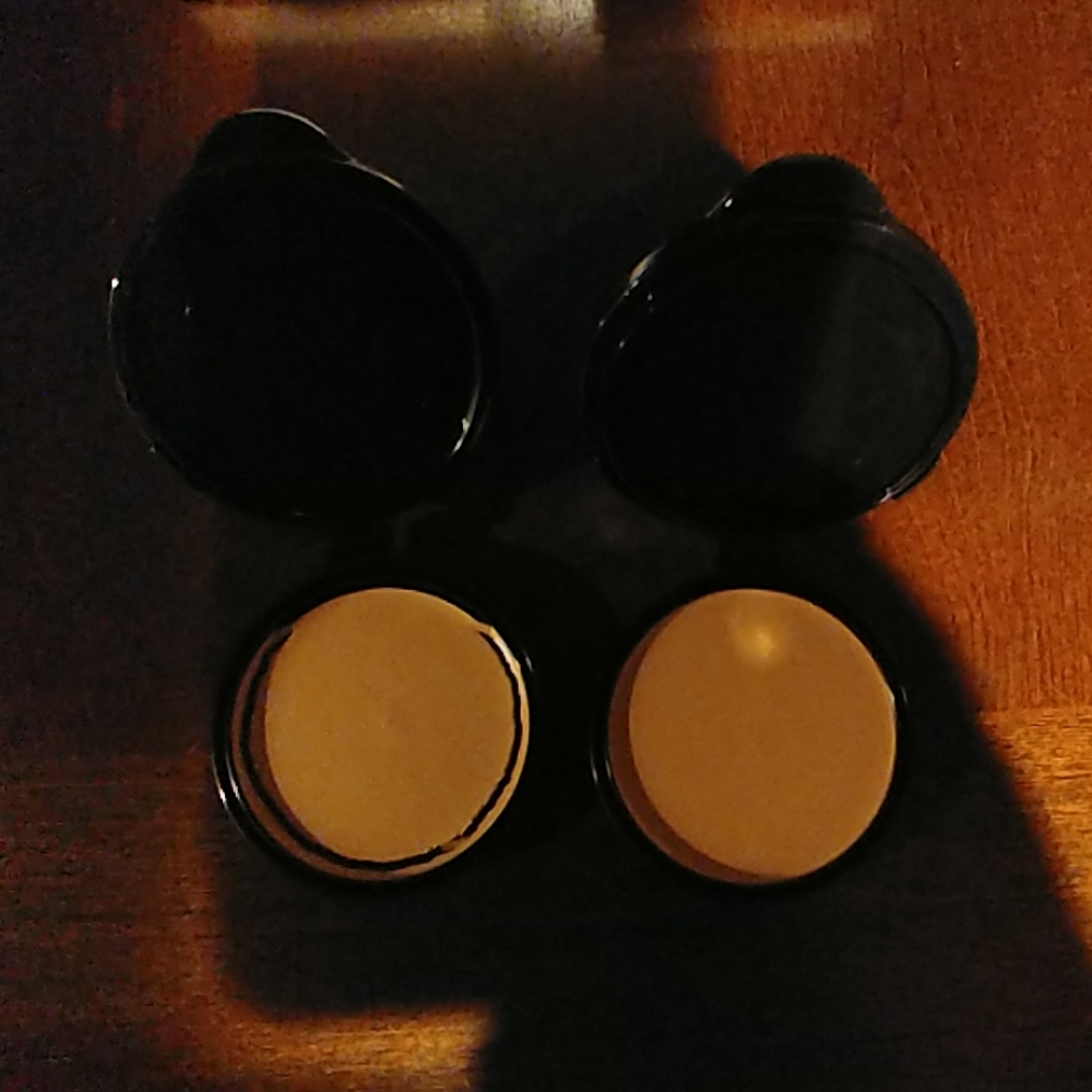 Chanel compact